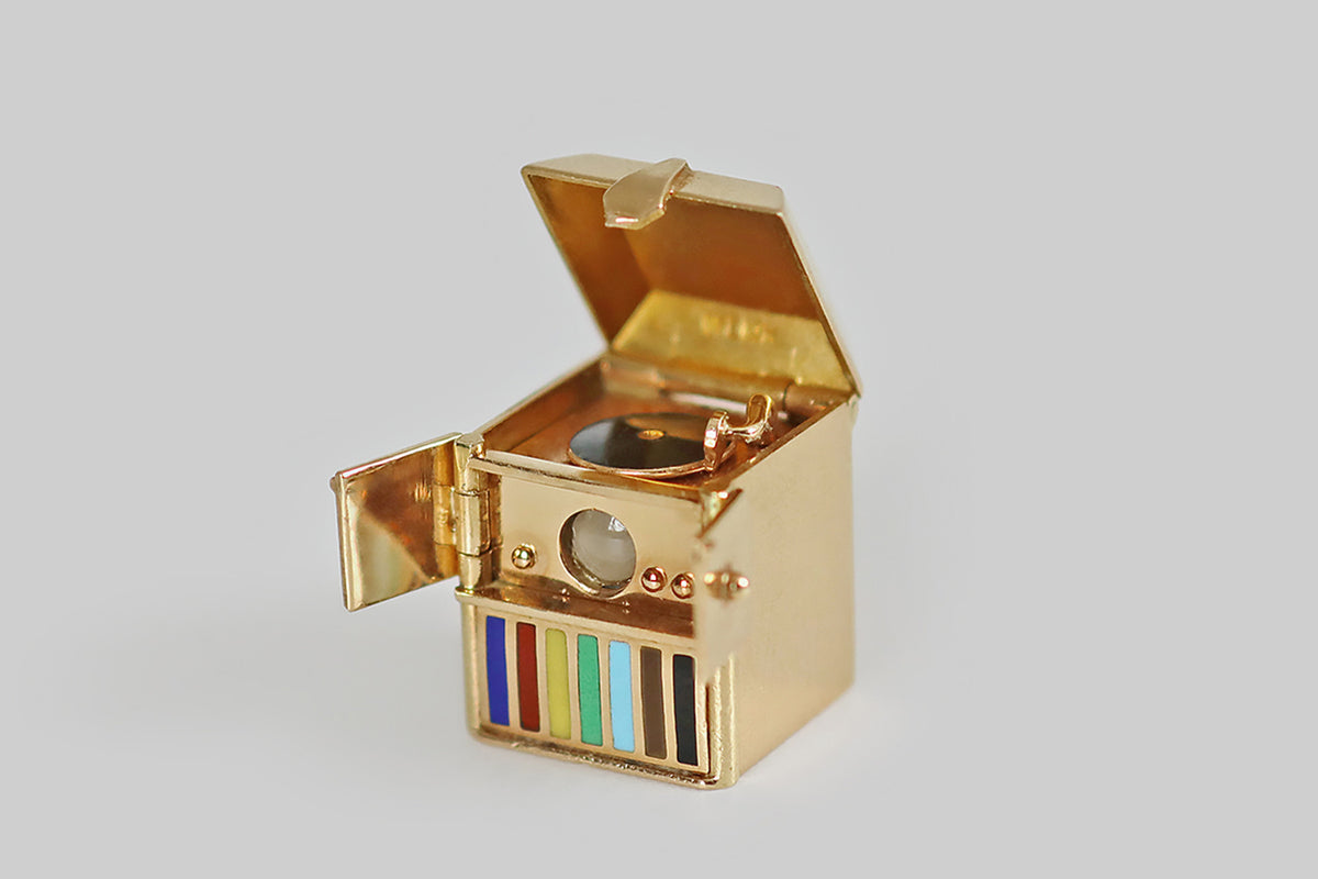 14kt Yellow Gold Vintage offers Record Player Charm